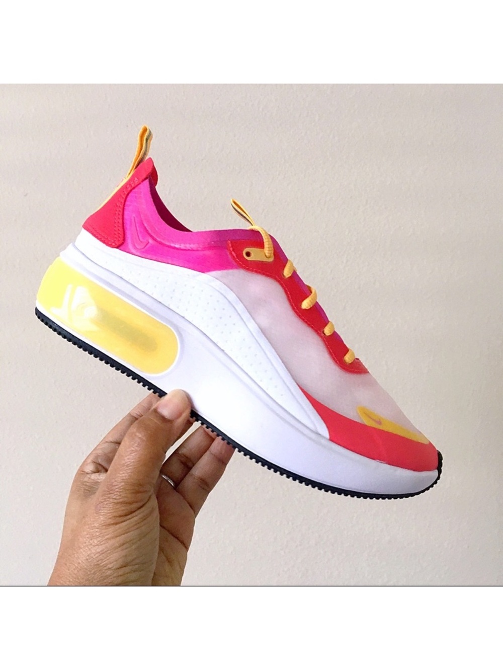 Nike Air Max Dia Special Edition Women’s Sneakers - Picture 2 of 7